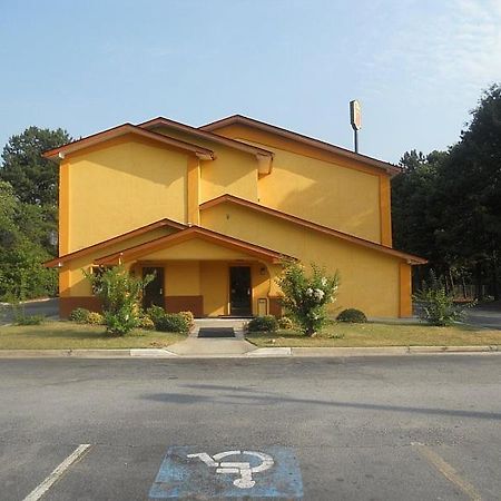Super Inn Lodge West 외부 사진
