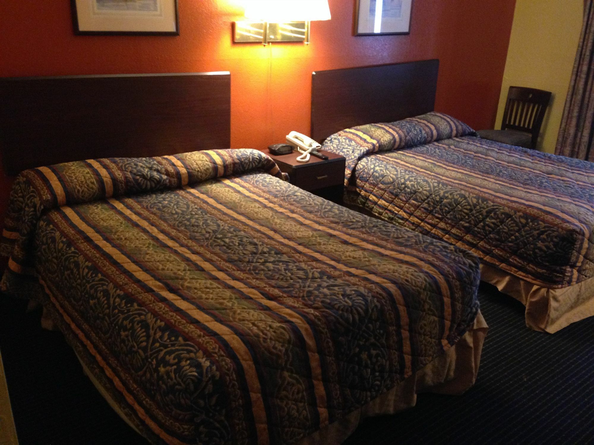 Super Inn Lodge West 외부 사진